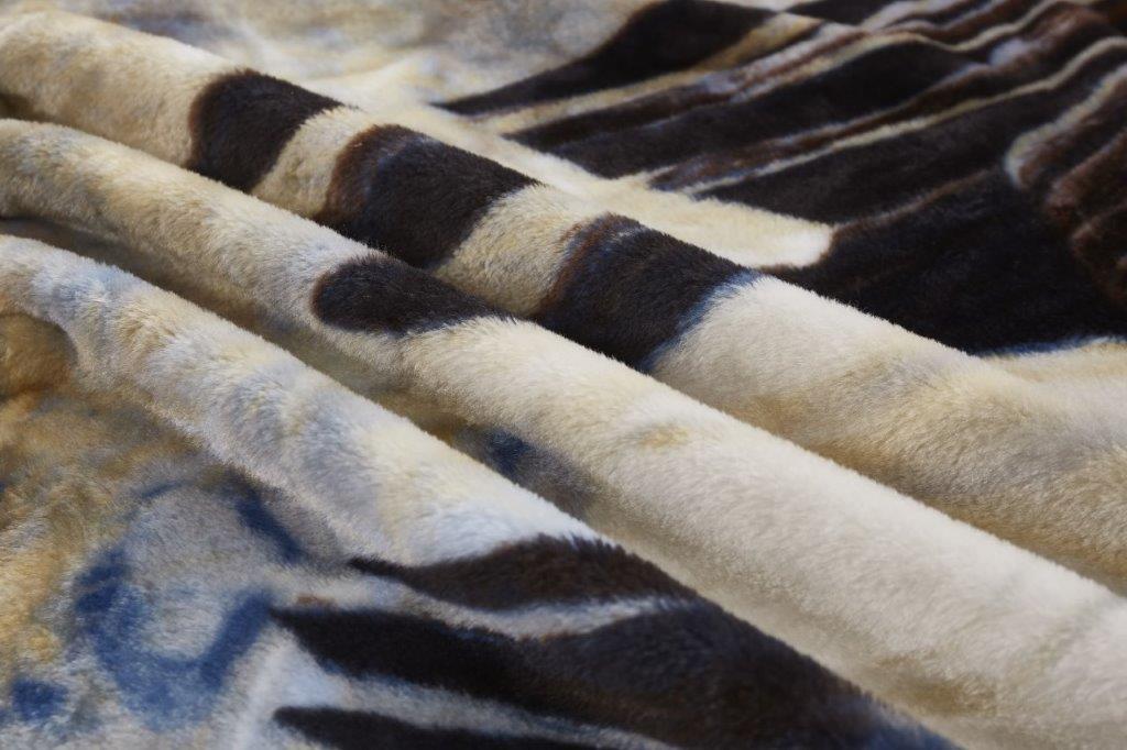 Regal Comfort - Eagle Collage - Plush Decorative Queen Size Blanket