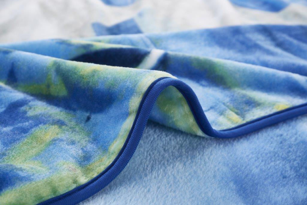 Regal Comfort - Dolphin - Plush Decorative Queen Size Blanket
