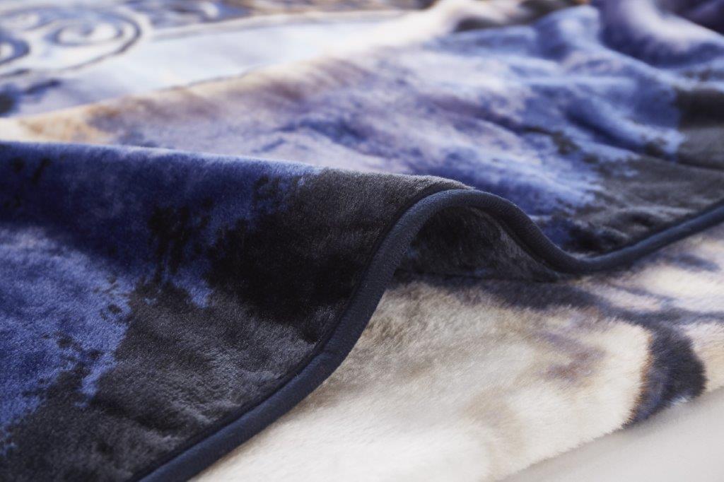 Regal Comfort - Celtic Wolf Guide - Plush Decorative Queen Size Blanket