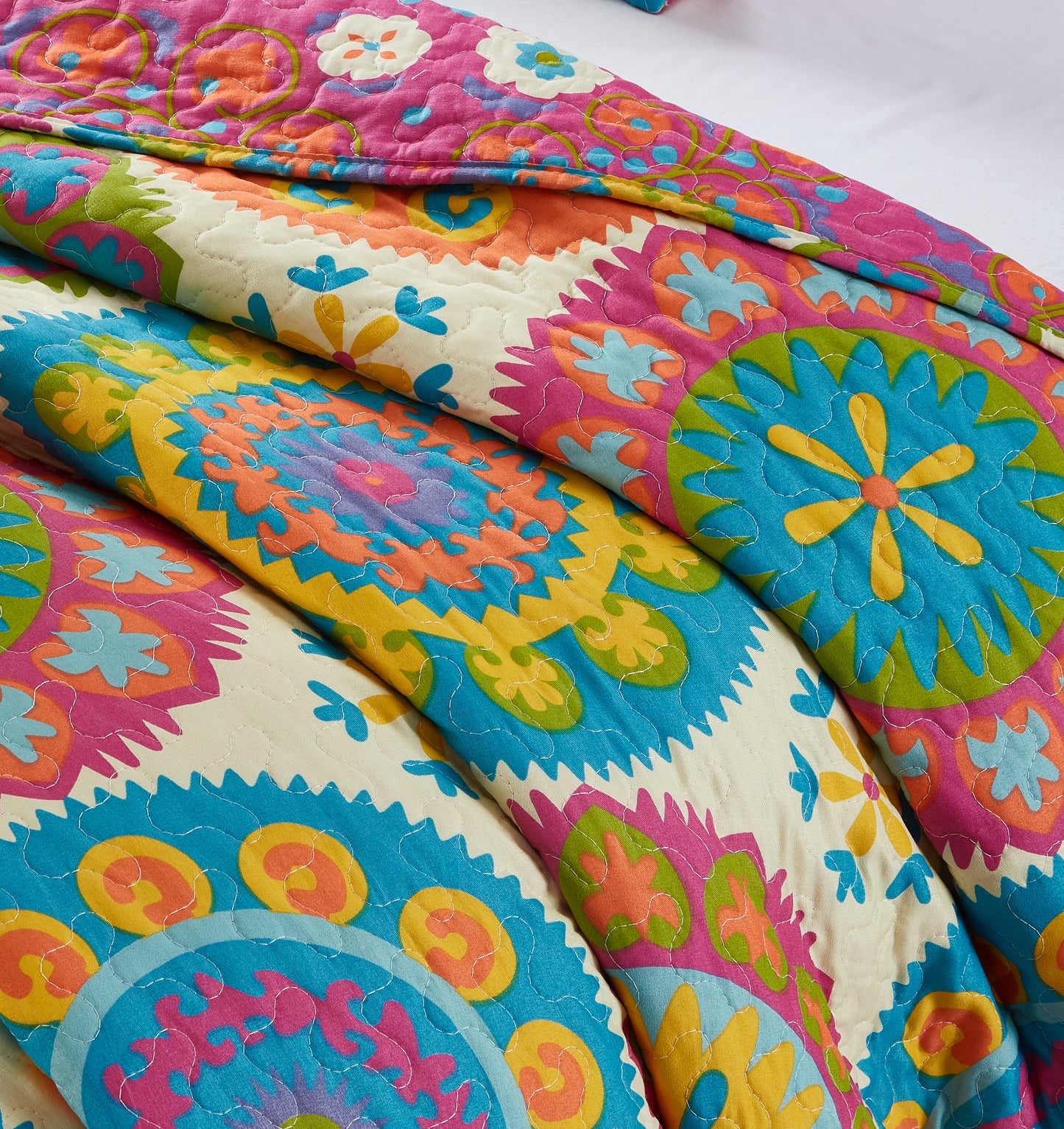 Virah Bella - Suri - Lightweight Reversible Quilt Set with Decorative Pillow Shams