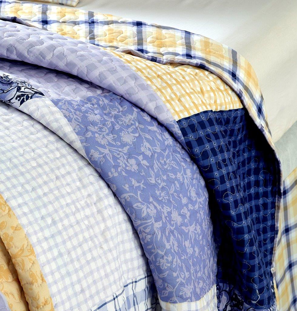 Virah Bella - Garden Walk in Bluebell - Lightweight Reversible Quilt Set with Decorative Pillow Shams