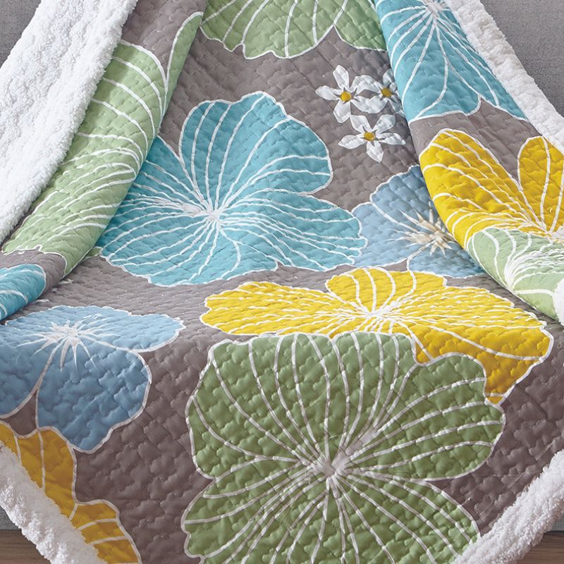 Virah Bella - Hibiscus - Quilted Sherpa Throw Blanket 50"x60"