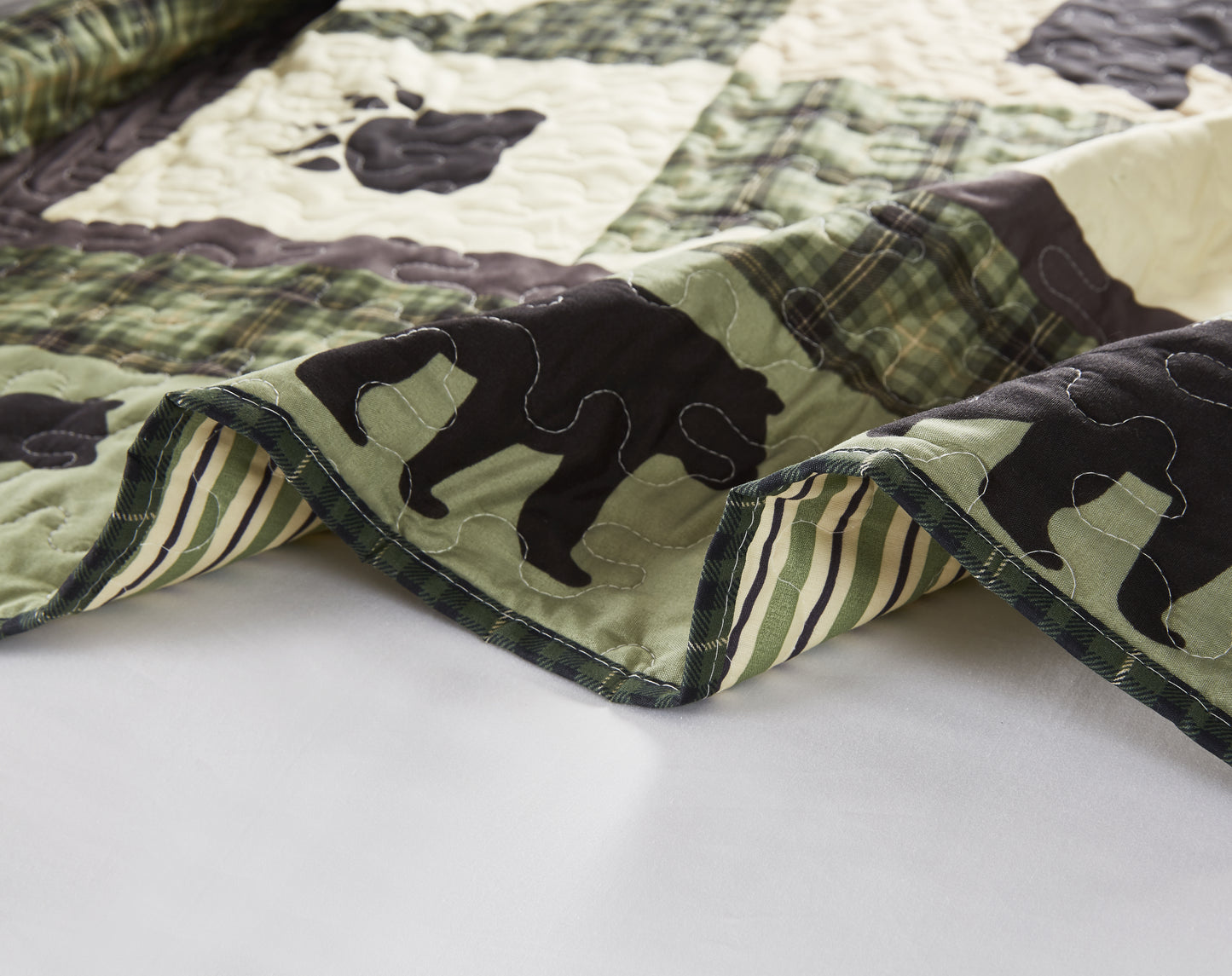 Virah Bella - Bear Star - Lightweight Quilted Throw Blanket 50" x 60"