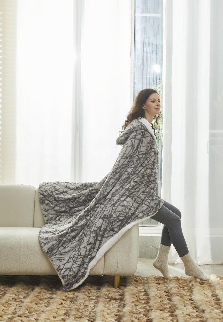 Regal Comfort - Winter Marble - Faux Fur Wearable Throw