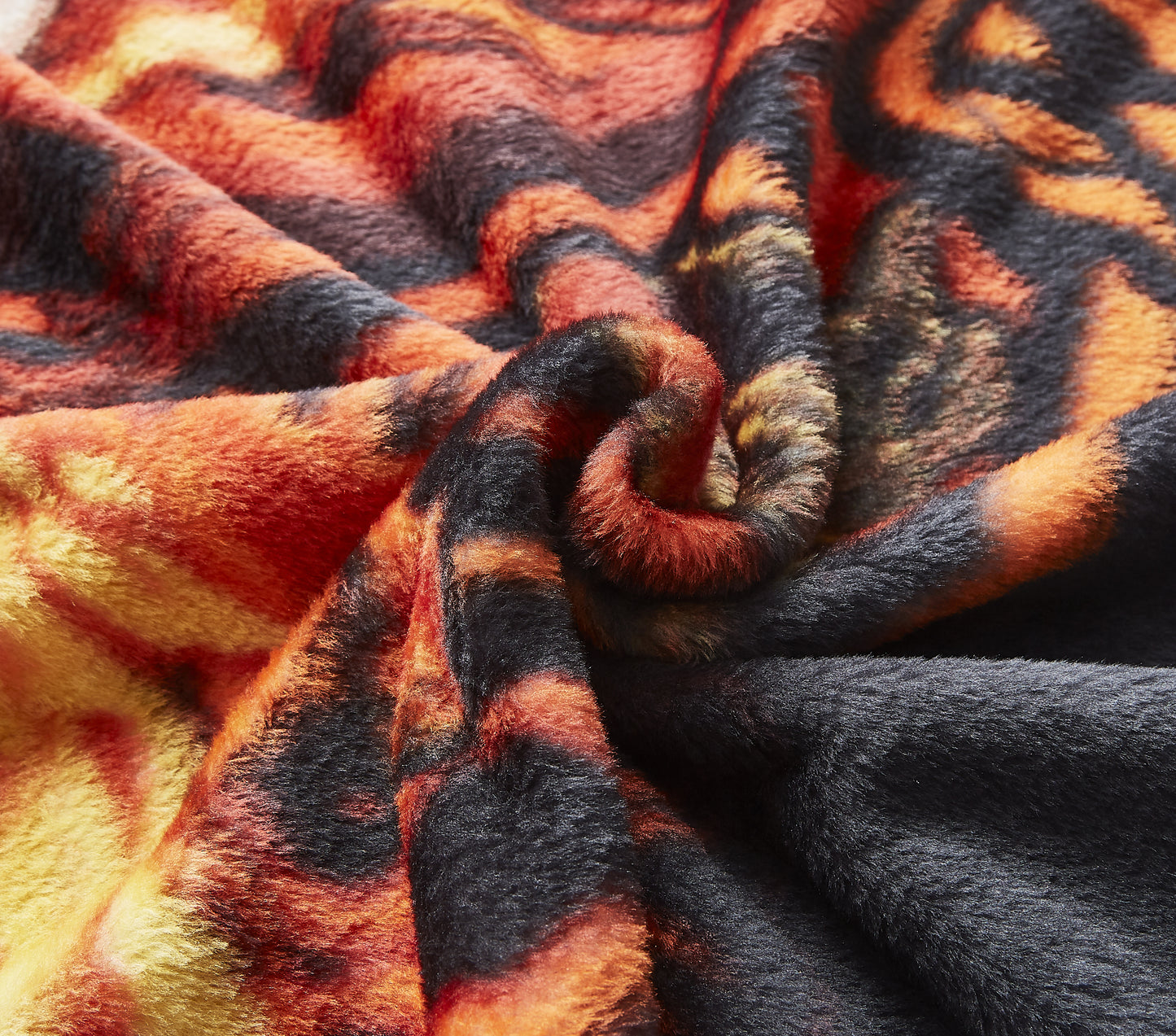 Regal Comfort - Dragon Flame Blade - Plush Decorative Throw Blanket 60"x80"