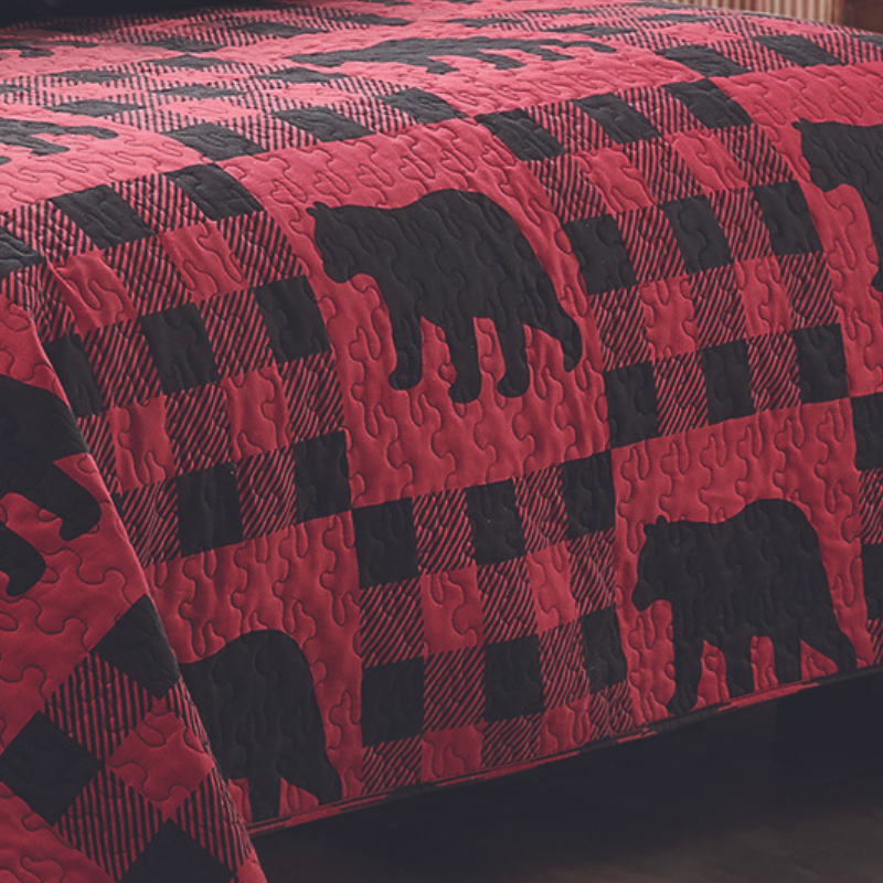 Virah Bella - Buffalo Bear Plaid Red and Black - Lightweight Reversible Quilt Set with Decorative Pillow Shams